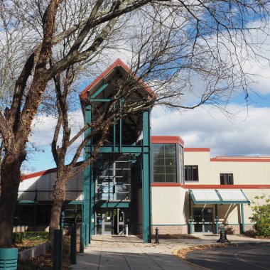 Burası özel tasarımı olan yerel kütüphane..