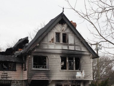 Berwyn 'deki bu evde son 3 yılda 2 yangın çıkmış..