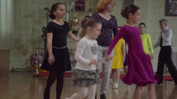 Бальні танці дітей на весну 2016 чемпіонату — стокове відео