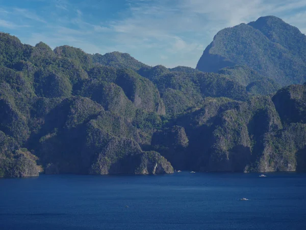 Dağların güzel manzarası Palawan, Coron, Filipinler