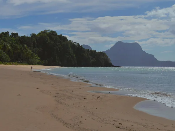 El Nido Filipinleri, Palawan 'daki güzel deniz manzarası