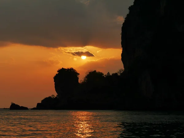 Krabi Tayland 'da gün batımı 