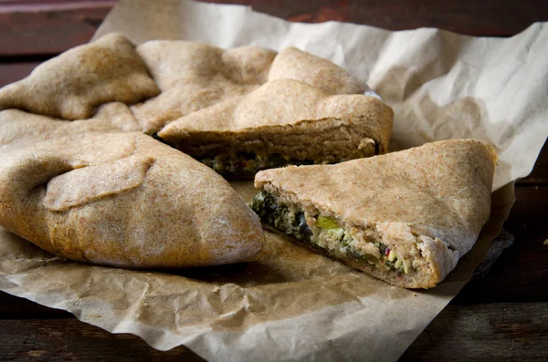 Rustikale Torte mit Spinat und Feta — Stockfoto