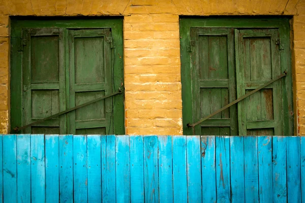 La vieja vendimia cerrar ventanas de madera —  Fotos de Stock