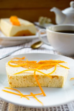 Süzme peynir ve kabak sufle ile tatlı kremalı puding