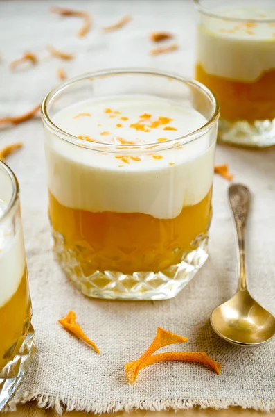 Sweet pumpkin cream smoothies and thick greek yougurt — Stock Photo, Image