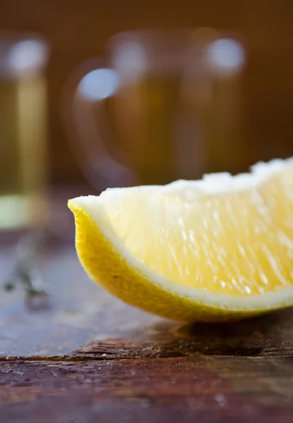 Té de jengibre con limón y tomillo —  Fotos de Stock