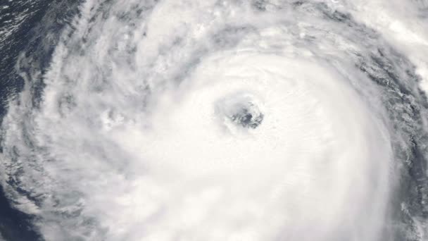 Massive ouragan barattant dans la mer 