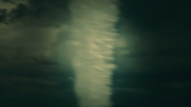 Stormachtige tornado vortex — Stockvideo