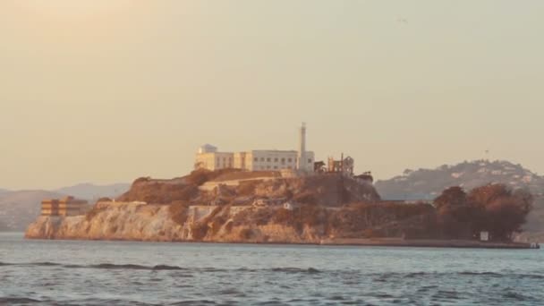 De beroemde gevangenis Alcatraz — Stockvideo