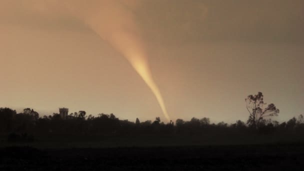 Tornado skadar — Stockvideo