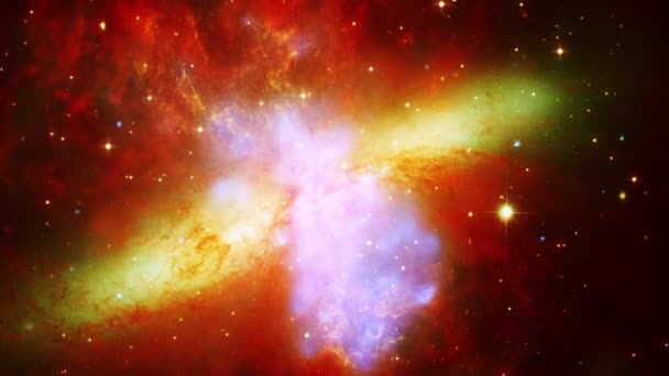 Volo nello spazio attraverso la nebulosa . — Video Stock