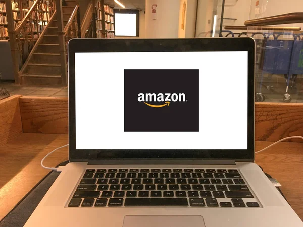 Amazon logosu editör çizimi