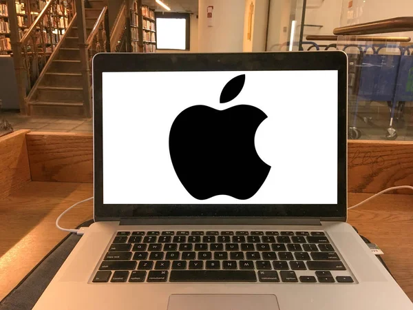 Apple logosu editör çizimi