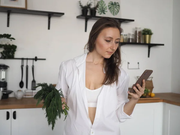 Young Woman Nutritionist Healthy Food Wholesome Food Woman Preparing Food — 스톡 사진