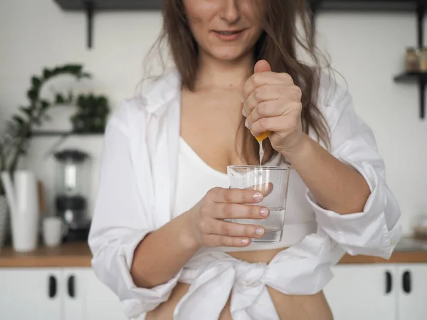 Young Woman Nutritionist Healthy Food Wholesome Food Woman Drinks Water — 스톡 사진