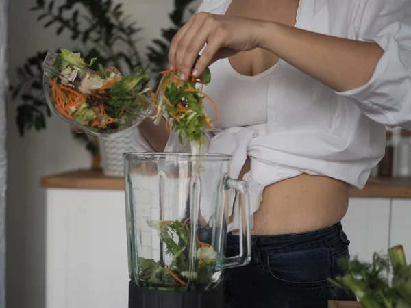 Young Woman Nutritionist Healthy Food Wholesome Food Prepares Breakfast Himself — Stock Photo, Image