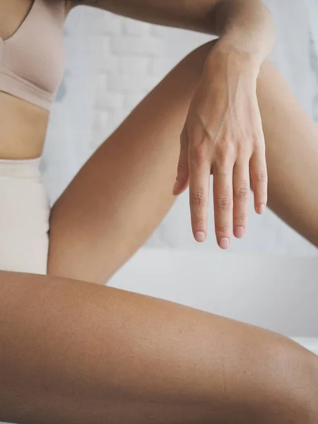 Female Body Beautiful Aesthetics Stretch Marks Details Oil Cream — Fotografia de Stock