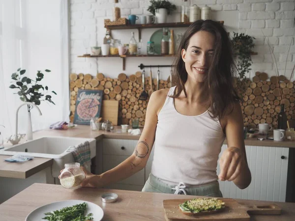 Young Vegetarian Woman Preparing Herself Delicious Healthy Breakfast — Stock Photo, Image