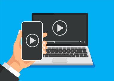 Telefon televizyon yayınına bağlı ve video içeriğini izliyor. Monitördeki oyuncu. Mobil teknoloji ve film konsepti. Akıllı telefon, multimedya uygulamasını kablosuz olarak paylaşıyor. Vektör illüstrasyonu.