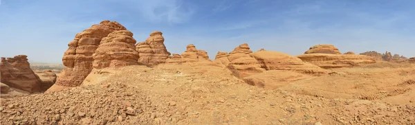 Panorama de paisaje de diseño, montañas de roca roja — Foto de Stock