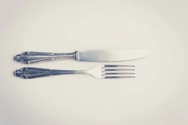 Belos talheres de prata velho - faca e garfo estilo vintage — Fotografia de Stock