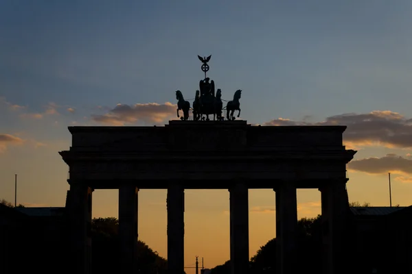 Brandenburg gate (Brandenburger Tor) during sunset — Stock Photo, Image