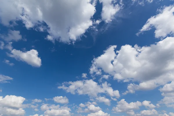Céu Azul Nuvens Fundo — Fotografia de Stock