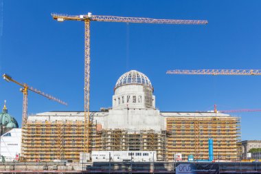 Berlin, Almanya - 6 Eylül 2016: Berlin Sarayı'nın yeniden inşası (Stadtschloss) / Berlin City Palace.