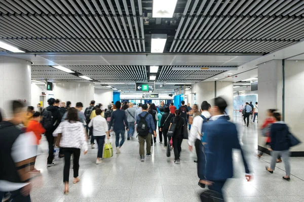 Pessoas Que Vão Trabalhar Caminhando Dentro Estação Mtr Estação Metrô — Fotografia de Stock