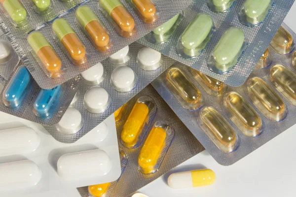 錠剤、カプセル、錠剤 - 医学のブリスター パッケージ — ストック写真