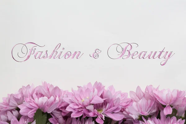 Beleza e moda, texto, flores decoração, fundo floral e bela caligrafia — Fotografia de Stock