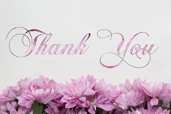 Thank you card - flowers decoration, floral background and beautiful handwriting — стоковое фото