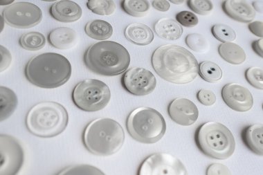 Beyaz arka plan üzerinde çeşitli sayıda buton