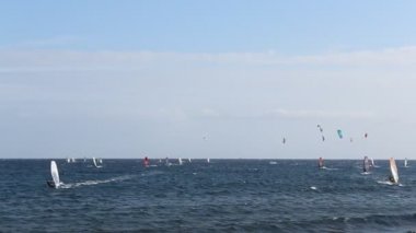 Kitesurfing / sörfçü Rüzgar Sörfü insanlara beach 