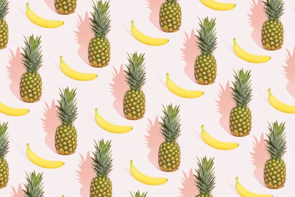 Zomer Fruit Patroon Roze Pastel Achtergrond Minimaal Zomerconcept Bananen Ananas — Stockfoto