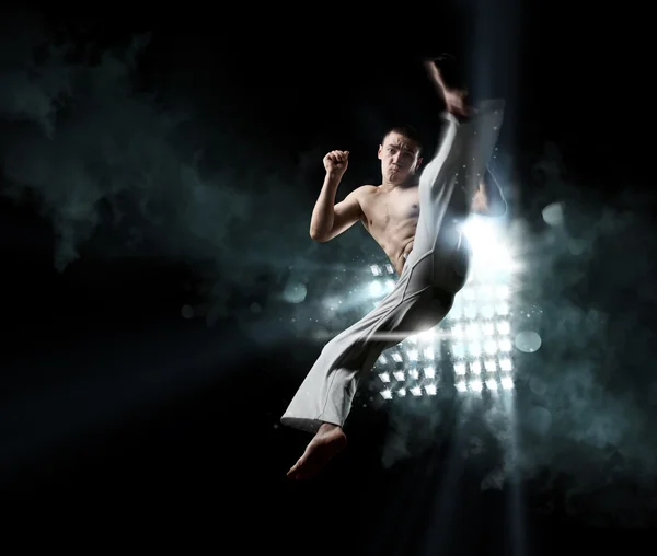 erkek savaşçı trenler capoeira