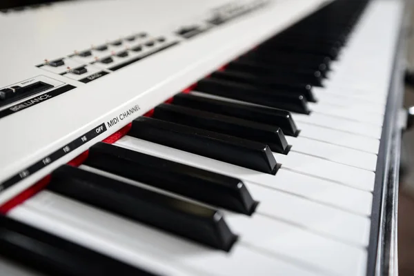 Keyboard Synthesizer Taken Close — Stock Photo, Image