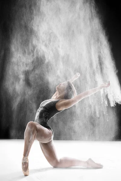 Ballerina dancing with flour — Stock Photo, Image