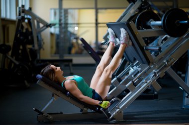 Eğitim salonunda kadın