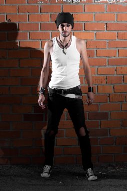 Punk rocker şık adam