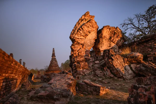 Templo velho da província de Ayutthaya (Parque Histórico de Ayutthaya) Asi — Fotografia de Stock