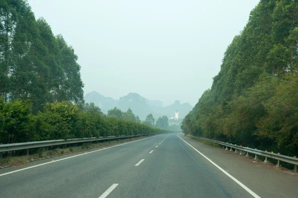 Strada di campagna per Fusui, Cina — Foto Stock