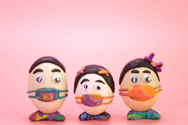 Huevos Pascua Divertidos Con Mascarilla Colorida Para Decoración Vacaciones Pascua — Foto de Stock