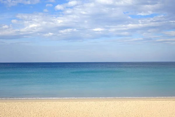 Морской Пейзаж Морская Волна Пляже Избирательный Фокус Копировальным Пространством — стоковое фото