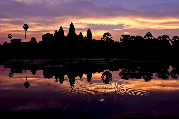 Angkor Wat Hermoso Amanecer Angkor Wat Camboya Silhouette —  Fotos de Stock