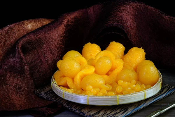 Hidangan Penutup Thailand Tiga Campuran Golden Thai Sweetmeat Drops Thong — Stok Foto