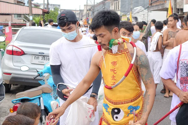 Phuket Таїланд Жовтня 2018 Парад Вегетаріанського Фестивалю Показує Девоте Особу — стокове фото