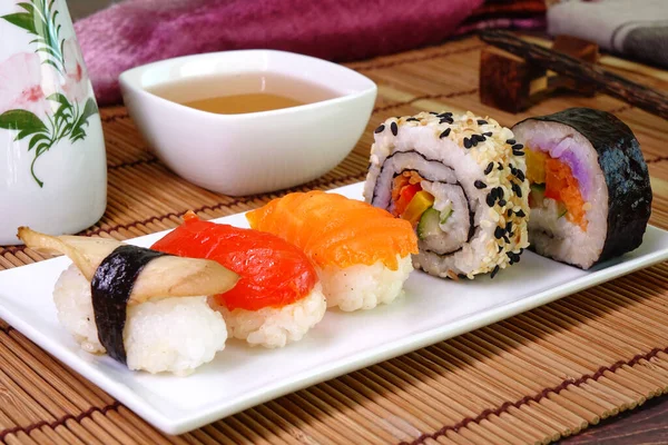 Comida Vegetariana Sushi Vegetariano Fusión Comida Japonesa Enfoque Selectivo — Foto de Stock