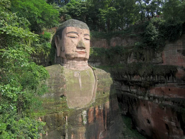 Leshan Devi Buda Dünyanın Büyük Taş Oyma Buda Heykeli Metre — Stok fotoğraf